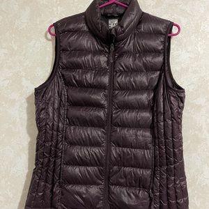 WOMEN'S ULTRA-LIGHT PACKABLE DOWN VEST